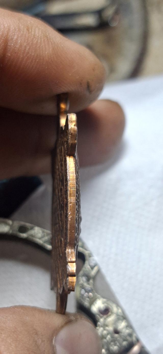 หลวงพ่อหลิว รุ่นสุขใจ บ.บอล น.ทองแดง 10