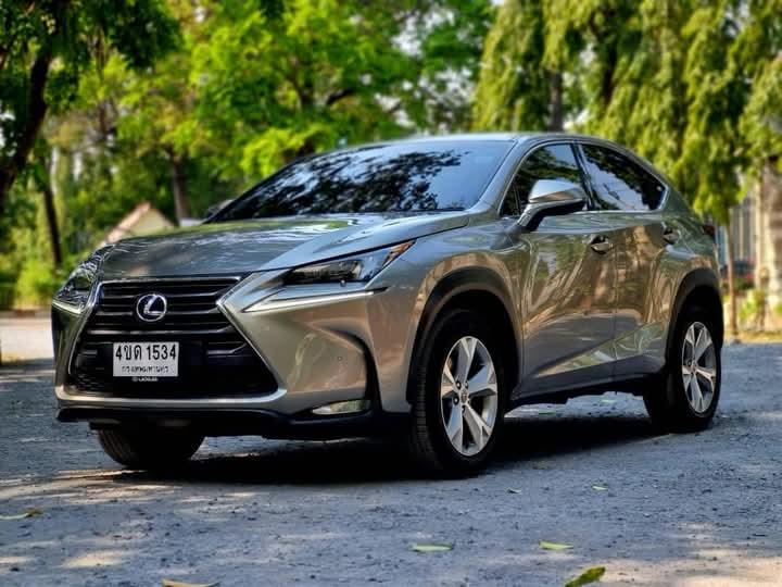 ขายด่วน Lexus NX 300h สวยๆ