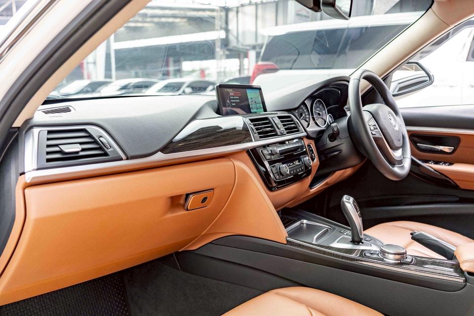 รหัสรถ NP8753 รุ่นรถ : BMW F30 320d LUXURY LCIปีรถ : 2017 รูปที่ 11