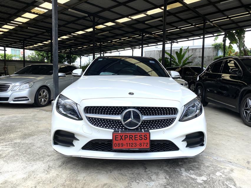 2019 MERCEDES BENZ C220d AMG Dynamic รถมือเดียว เบาะหนังแดง