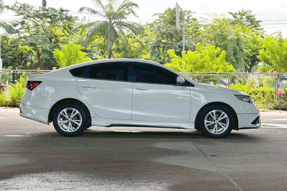 MG 5 1.5 Tubo X Sunroof AT ปี 2019 4