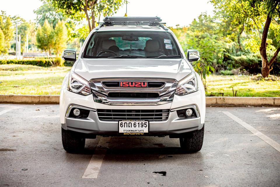 Isuzu Mu-X 1.9 DVD สีขาว ปี 2017 มือเดียวป้ายแดง