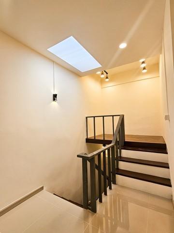 ขายทาวน์เฮ้าส์ 2 ชั้่น 21.2 ตรว. หมู่บ้านอยู่เจริญ ดอนเมือง ถนนวิภาวดีรังสิต 37 4