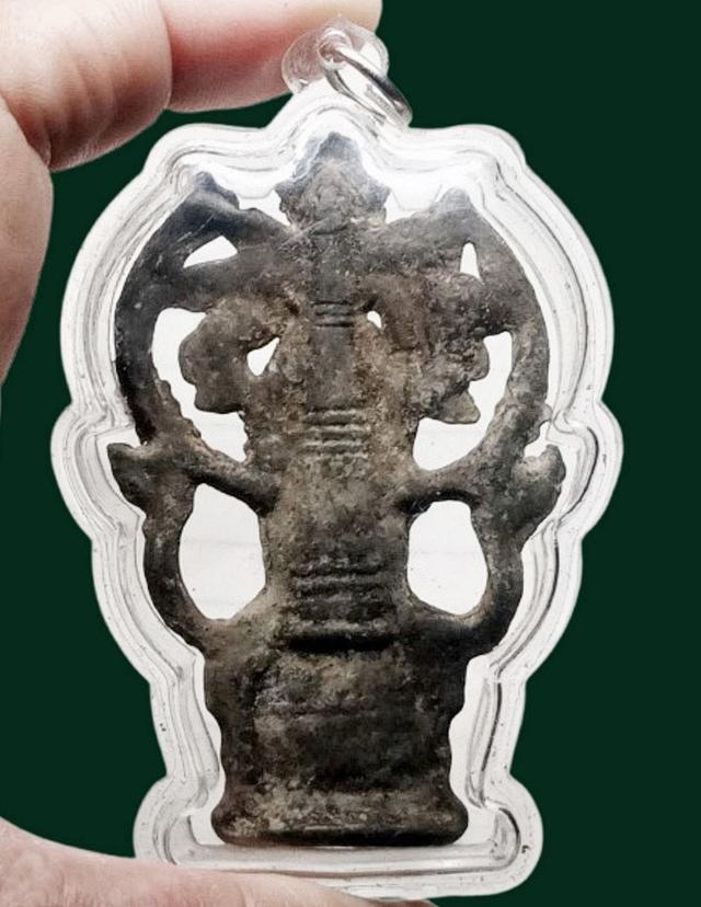 พระเก่าเลี่ยมกรอบเก่าค่ะ