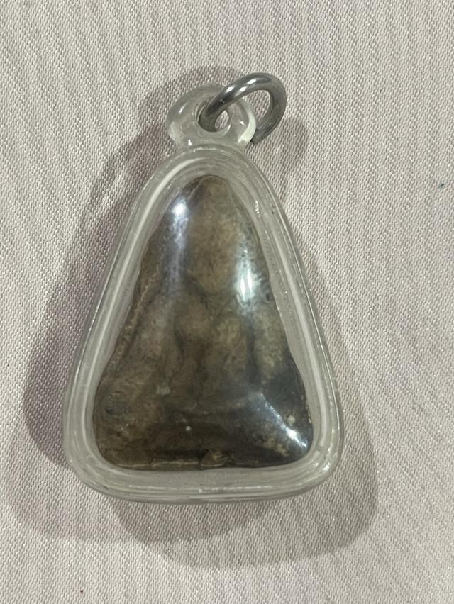 พระ สนใจองค์ไหน สอบถาม ได้เลยครับพระเก่าสะสมคุณยาย รูปที่ 4