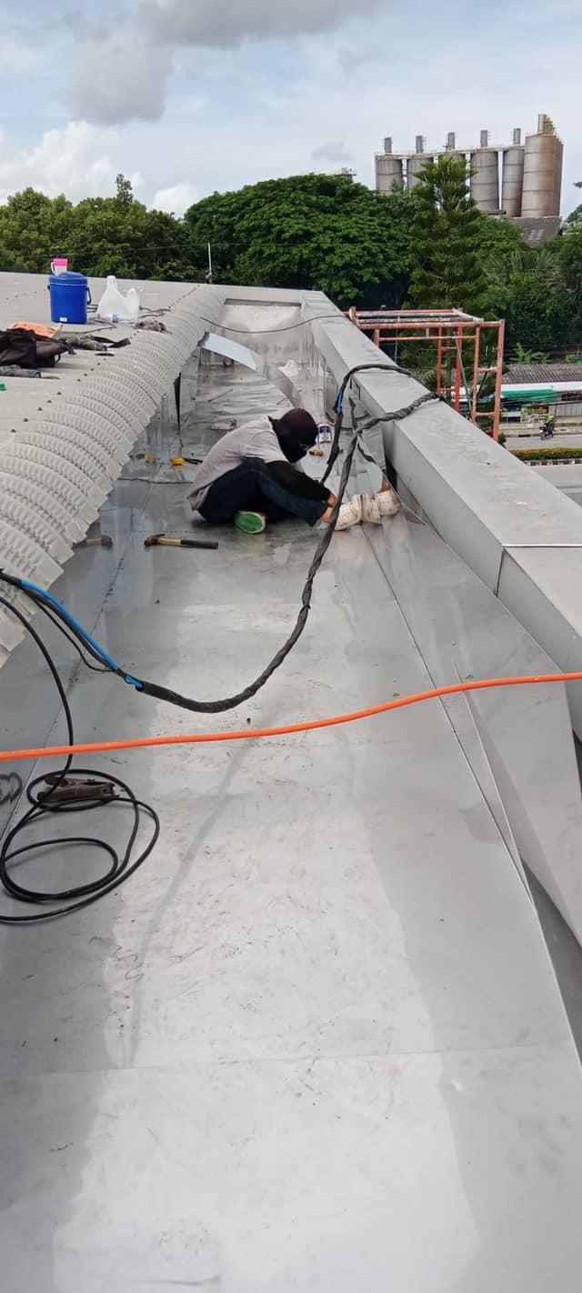 ติดตั้งรางน้ำฝนนครพนม รับเหมารับติดตั้งท่อดูควัน ติดตั้งกันสาดนครพนมผ้าใบ  13