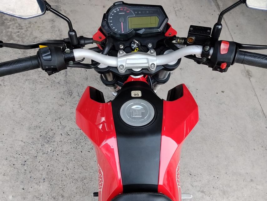 ใช้เพียง 1พันกว่าkm. Benelli TNT 135 ครับ รูปที่ 6