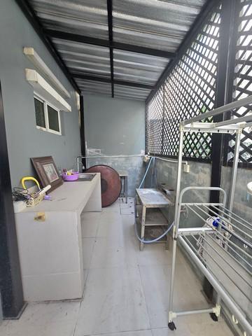 ให้เช่าทาวน์โฮม2ชั้น แปลงมุม 23ตรว. ใกล้แฟชั่นไอส์แลนด์ 8