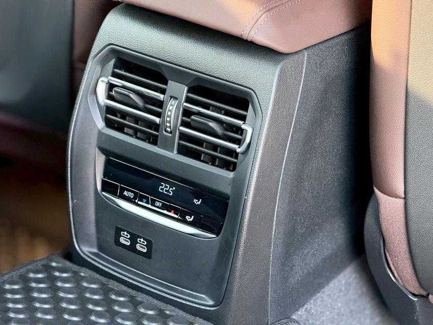 ปี 2024 BMW SERIES 3, 320Li M Sportโฉม G28 ปี20-ปัจจุบัน (Lci 1) สีเทา รูปที่ 9