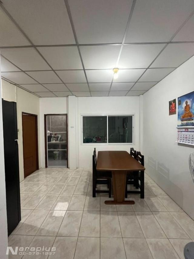 68121158 : ขายทาวน์เฮ้าส์ 2 ชั้น ขนาด 3 ห้องนอน บนที่ดิน 20.6 ตารางวา หมู่บ้านซื่อตรง ลีลาวดี ซอย พหลโยธิน 54/1 บ้านสวย น่าอยู่ ราคาดีๆ 5