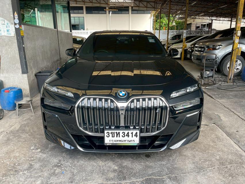 รหัสรถ PJP3414 ✨ 2023 BMW i7 xDrive60 M-Sport (First Edition) 14