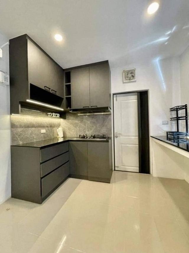 ขายบ้านเดี่ยว 2 ชั้น CENTRO ราชพฤกษ์ 2 บ้านเดี่ยวหลังมุม ตกแต่งสไตล์ Modern Luxury  Built-in ดีไซน์สวย และพื้นที่สีเขียวข้างบ้าน 16