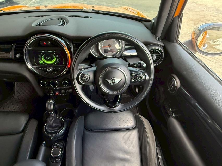 2015 Mini COOPER S, 2.0 F55 S 5-Door Hatchback สีเหลืองสวยจัด สีเหลืองยอดนิยม รูปที่ 4