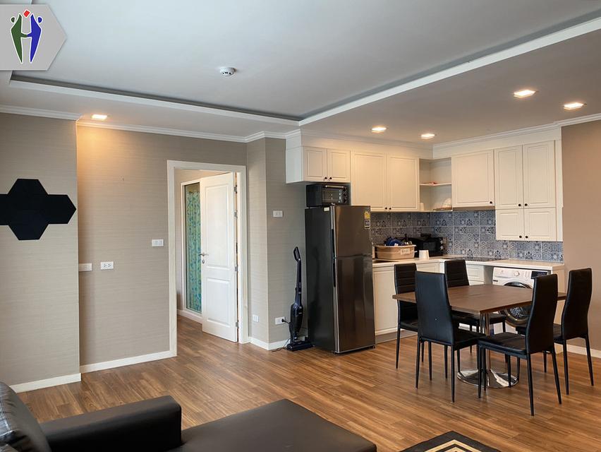 คอนโดให้เช่า 2 ห้องนอน จอมเทียน 20,000  •	ขนาด 72 ตารางเมตร 2 ห้องนอน 2 ห้องน้ำ •	ทีวี, เครื่องปรับอากาศ, ตู้เย็น •	ระเบียง  ครัวยุโรป  •	สระว่ายน้ำแล 5