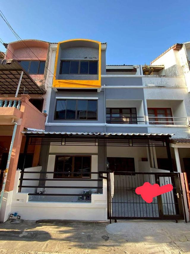 ขายทาวน์โฮม 3ชั้นรีโนเวทพร้อมอยู่ บ้านยังไม่เคยเข้าอยู่อาศัย ใกล้สนามบินดอนเมือง โครงการบ้านเอกบดี ดอนเมือง ซอย.ช่างอากาศอุทีศ 1