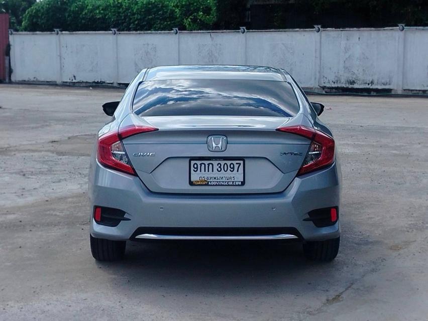 Honda Civic FC 1.8 E CVT (MNC) 2019 สีเทา ออโต้  • มือเดียว โฉม Minorchange