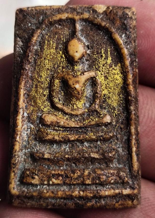 เปิดพระสมเด็จพระบ้านเก่าๆๆครับเปิดให้เช่าบูชาครับ
