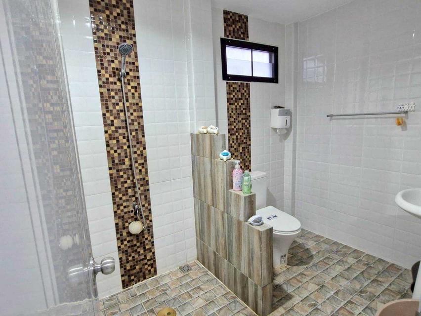 บ้านเดี่ยว2ชั้น 50ตร.วา ทำเลติดรถไฟฟ้าสีชมพู1.5กม 14