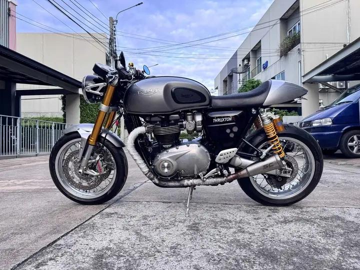 ส่งต่อ Triumph Thruxton R 3