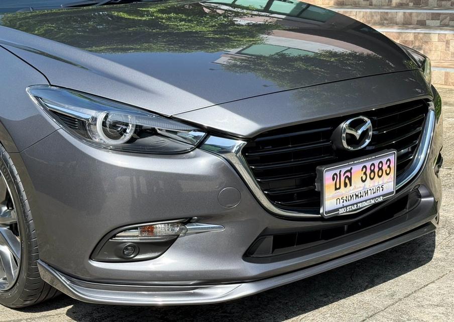 2019 MAZDA 3 2.0 S 5ประตู รถมือเดียวออกป้ายแดง รถวิ่งน้อยเพียง 80,000 กม ประวัติศูนย์ครบ รถไม่เคยมีอุบัติเหตุครับ 8