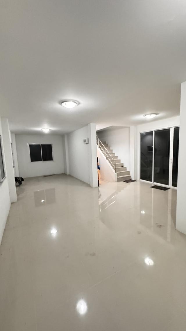 ทาวน์เฮาส์แฝดสไตล์บ้านเดี่ยว 3