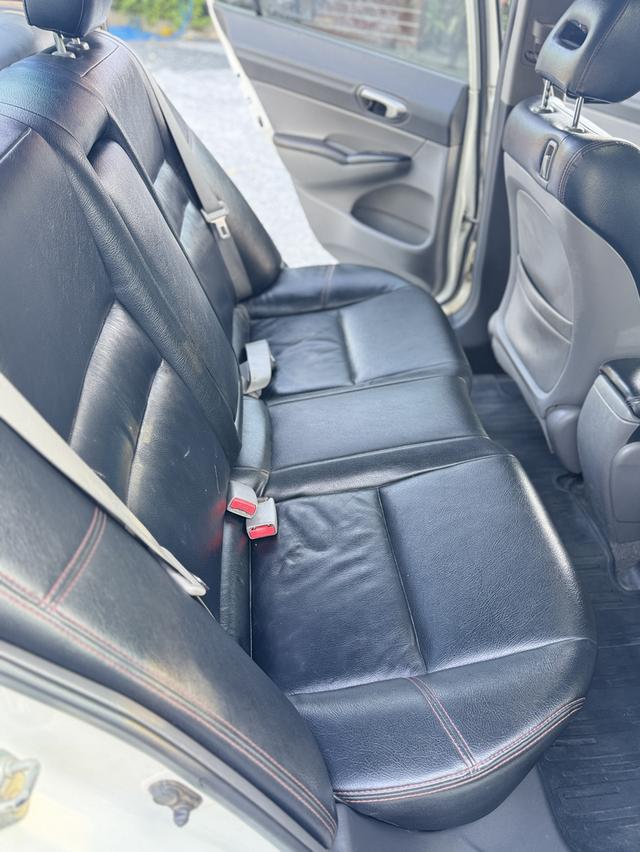 Honda civic 2010 145,000 บาท 9