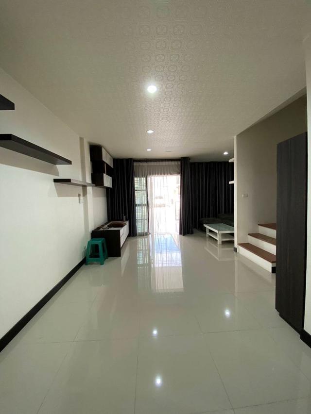 ขายทาวน์โฮม 3 ชั้น หมู่บ้านซิตี้พลัส หนองจอก 3 ห้องนอน 3 ห้องน้ำ ถ.ผดุงพันธ์ ติดตลาดสดหนองจอก ราคาถูกในย่านนี้ 4