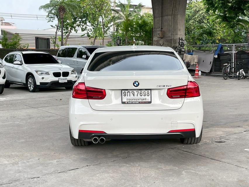 รหัสรถ WMT7698 BMW 330e M Sport LCI ปี 2018 จด 2022