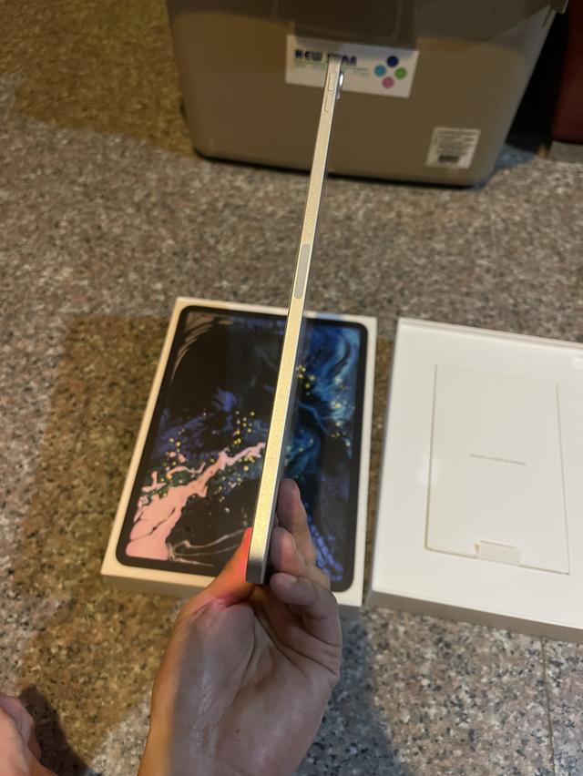 ขายiPadPro11นิ้วสีหายากSilver256กิ๊กสูนTrueยกกล่องอีมี่ตรงไร้รอยตกใช้งานดีทุกๆฟังชั่นถูกๆ 6