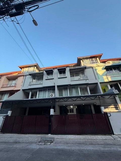 ให้เช่าโฮมออฟฟิศ 4 ชั้น 350 ตร.ม. 4 ห้อง หมู่บ้านสินธานี ลาดพร้าว 80 ใกล้เลียบด่วน ใกล้รัชดาเหม่งจ๋าย 1
