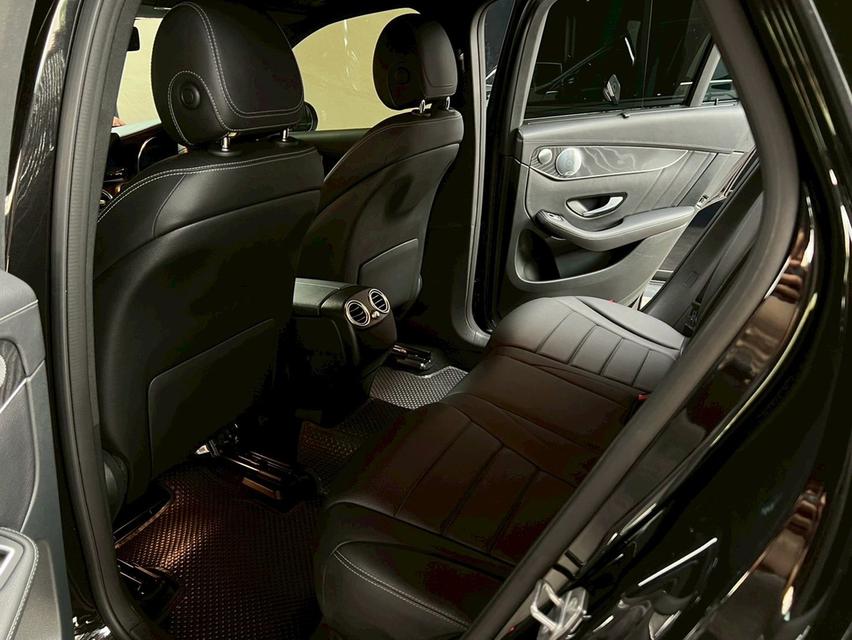 Mercedes-Benz GLC220d 4MATIC AMG Dynamic 4WD SUV 10