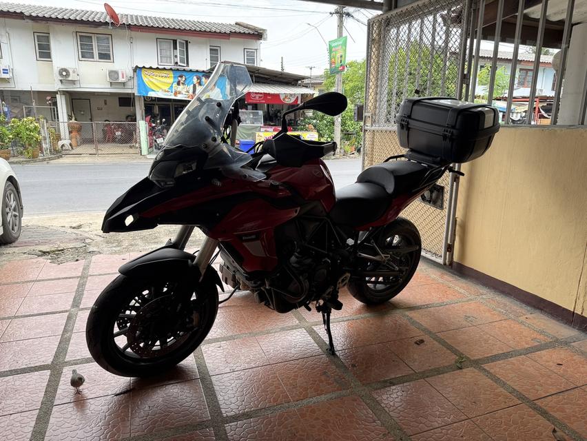 Bigbike benelli สีแดง