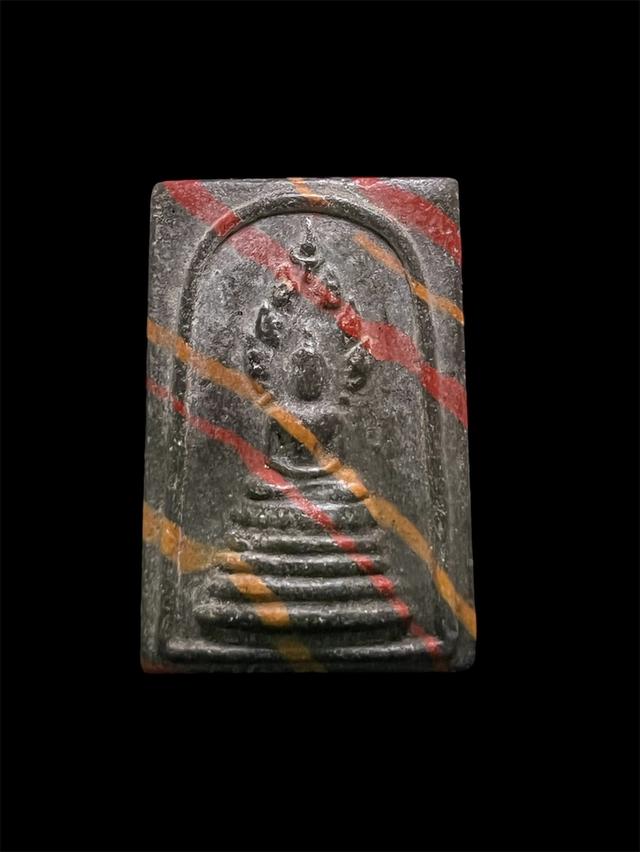 สมเด็จสีรุ้งหลวงพ่อแพ วัดพิกุลทอง หลังรูปเหมือน ยุคต้นแท้ทัน