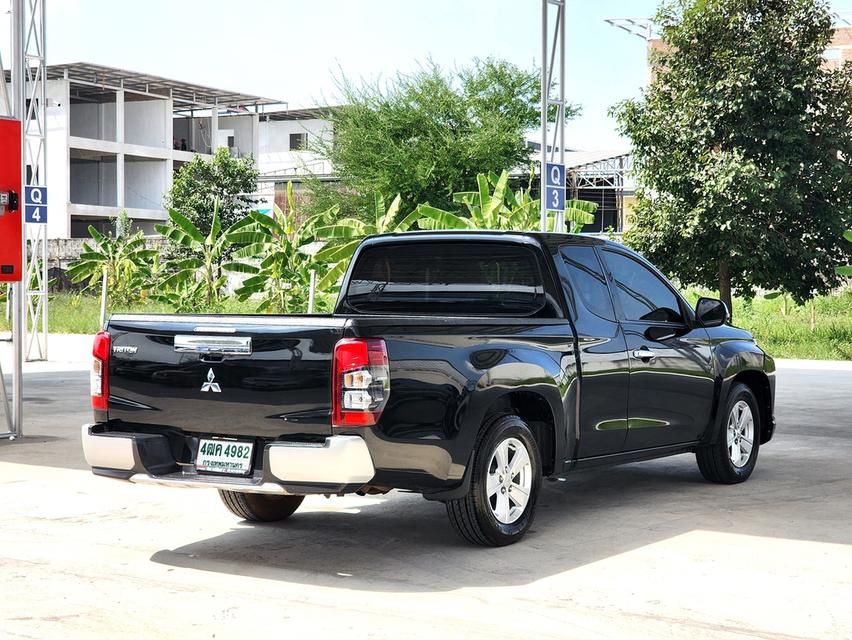 MITSUBISHI Triton Extra Cab 2.5GLX  6M/T ปี 2020 จด 21 17