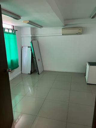 ขายด่วน อาคารพาณิชย์ 2ห้อง สามชั้น ทำเลติดตลาดสดเทศบาลวารินฯ.อุบล 8