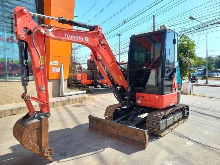 ขายด่วยรถขุด KUBOTA U36 ตู้แอร์