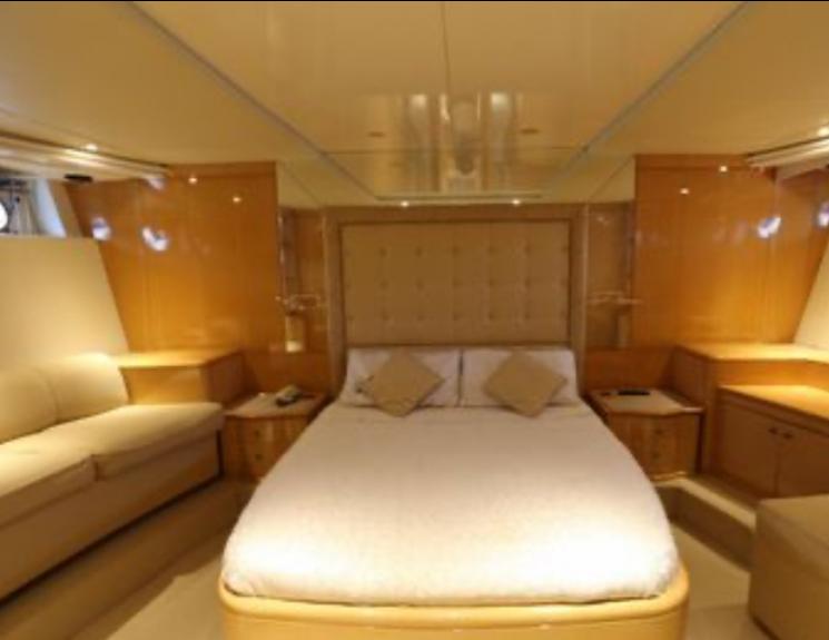 ขาย YACHT AZIMUT JUMBO 100 Feet- 7 CABINS สภาพดีมาก 4