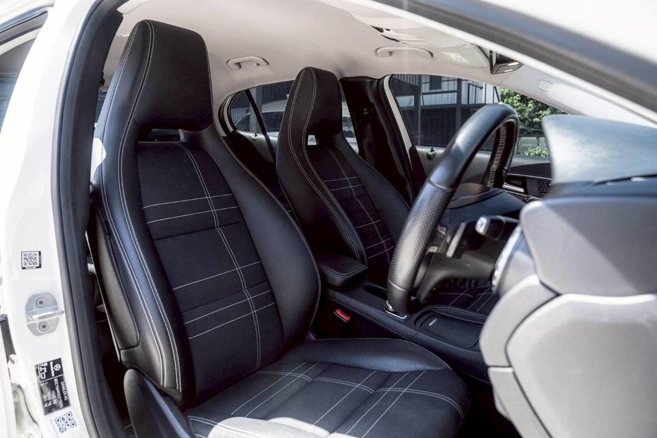 (แจ้งรหัสรถ 67GG2010) Mercedes Benz GLA200 ปี 2016 รูปที่ 11