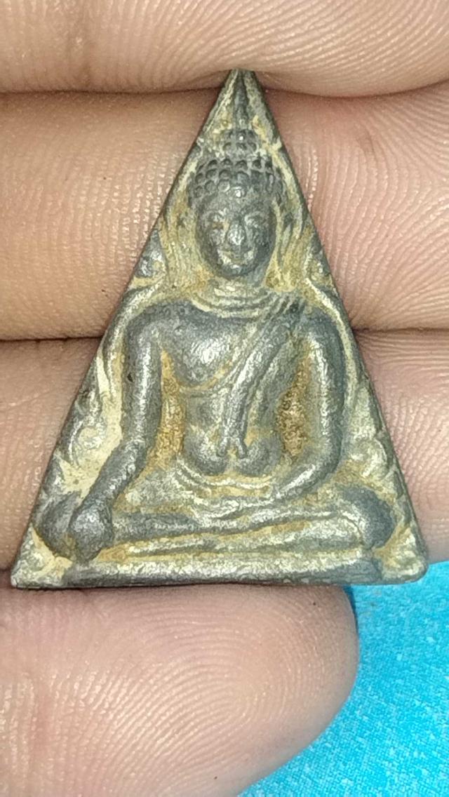 พระนางพญาเสน่ห์จันทร์ หลวงปู่เฮี้ยง วัดป่า ชลบุรี ปี 2502 เนื้อชินตะกั่วเก่า หลังยันต์อุ สวยแชมป์