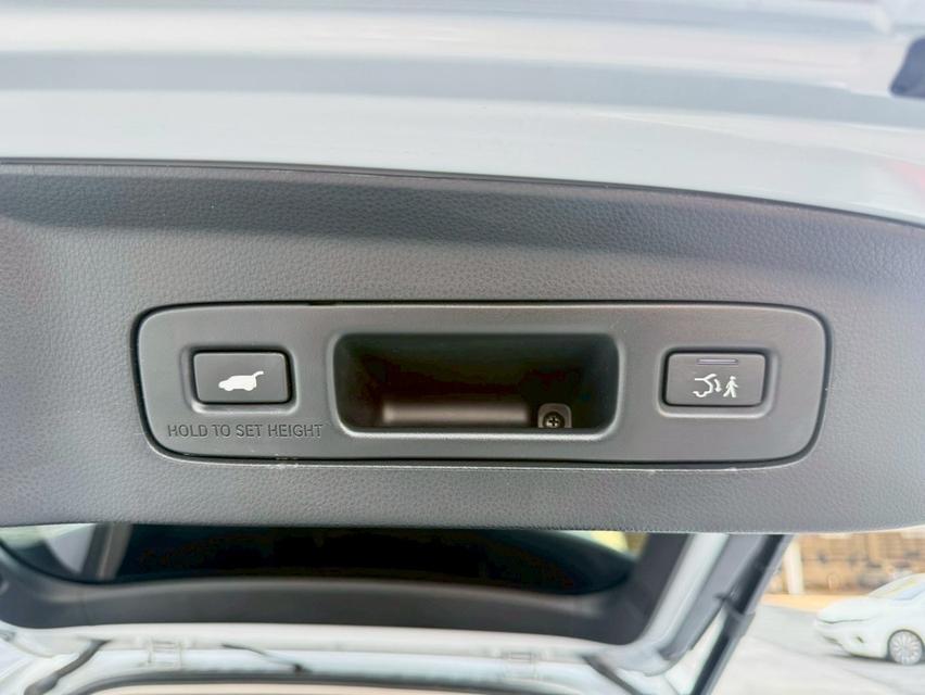 HONDA HRV 1.5EL e-HEV 2023 สีขาว แบต Hybrid รับประกัน 10 ปี รูปที่ 3