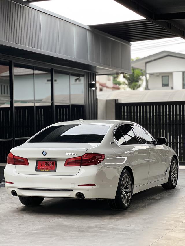 BMW 530e Elite 11