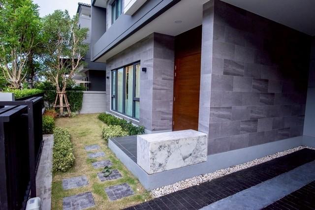ขายบ้านเดี่ยว 2 ชั้น The City Bangna เนื้อที่ 76 ตร.วา แบบบ้าน EMERALD เฟอร์ครบ ติดถนนเมน ใกล้สวน 4