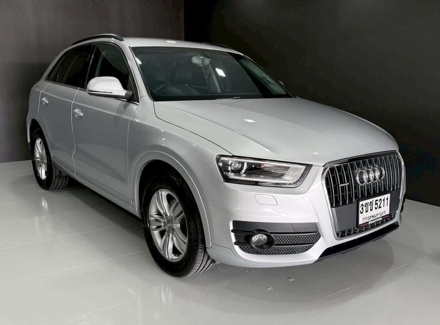 Audi Q3 2.0 Quattro SUV ปี 2014 รถออกศูนย์ Audi มือเดียวป้ายแดงรถสภาพเนียบ สวยหรู