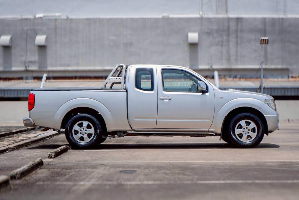 NISSAN NAVARA 2.5 LE KING CAB เกียร์ Auto สีบรอนซ์เทา ปี 2010  7