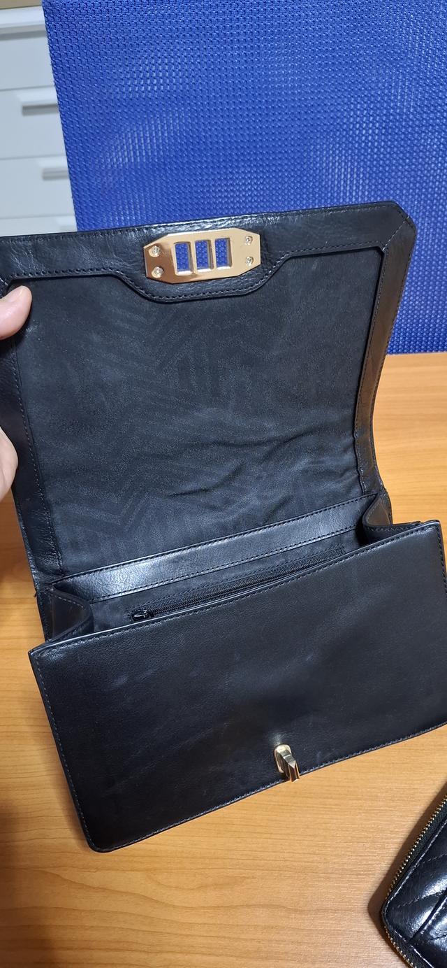 กระเป๋าสะพายพร้อมกระเป๋าตังค์ 4