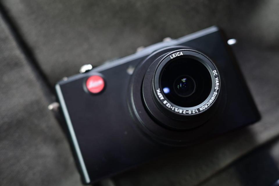 Leica D-Lux มือ 2 พร้อมใช้งาน
