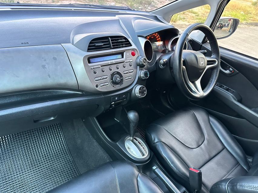 Honda Jazz 16