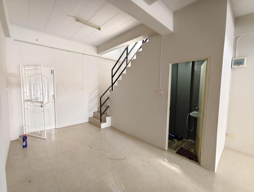 ขายอาคารพาณิชย์ศรีราชา 1 คูหา เส้นสวนเสือศรีราชา ทำเลเหมาะทำธุรกิจ 12