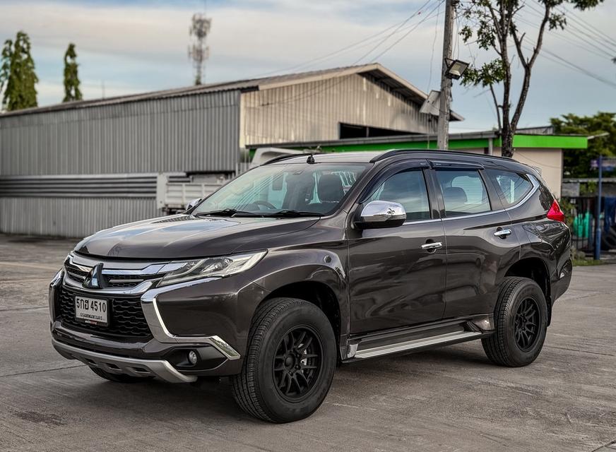 ขาย Mitsubishi Pajero 2.4GT ปี17