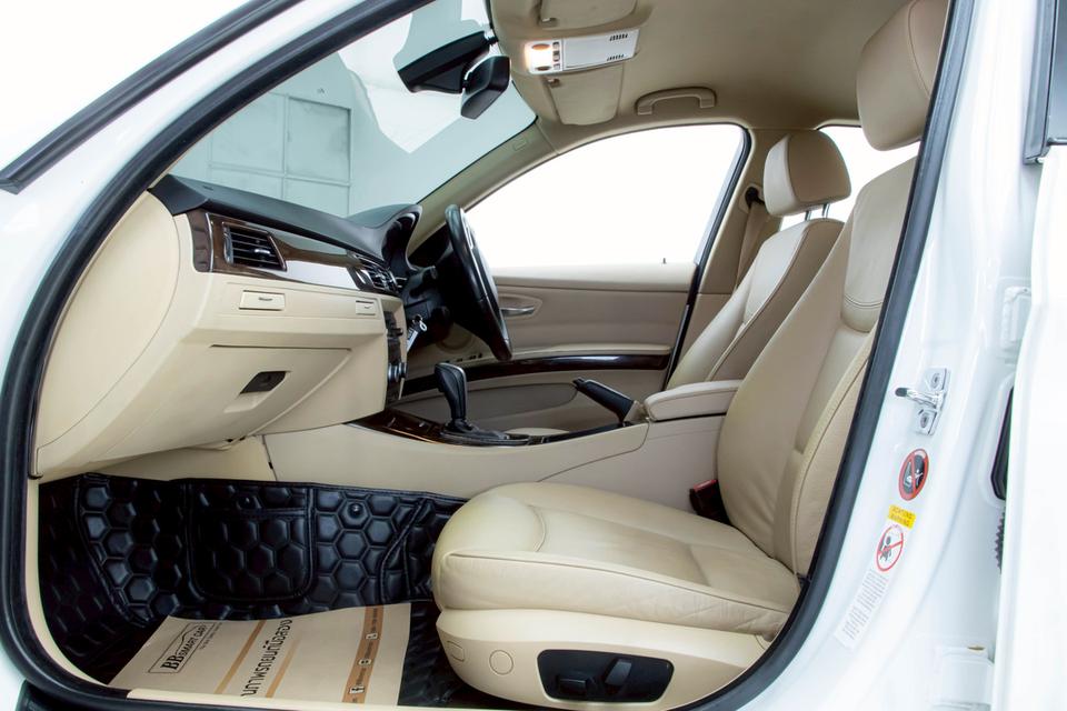 BMW SERIES 3 320i LCI E90 2009   7